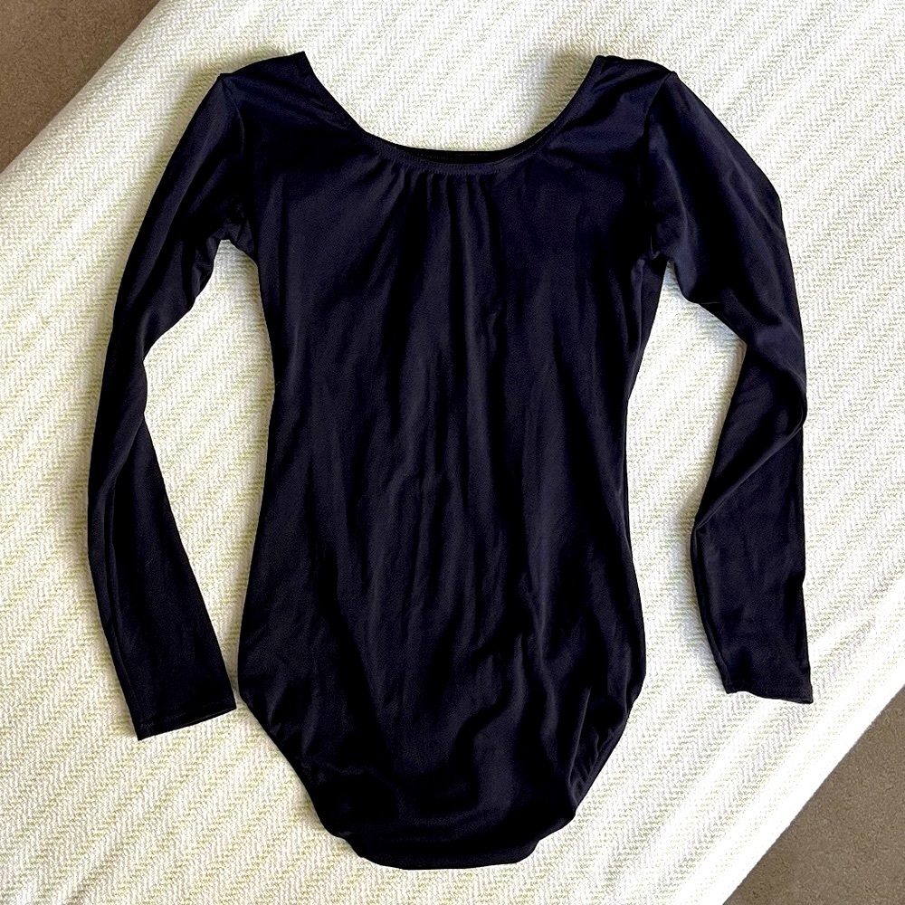 Capezio leotard scoop neckline long sleeve size L
